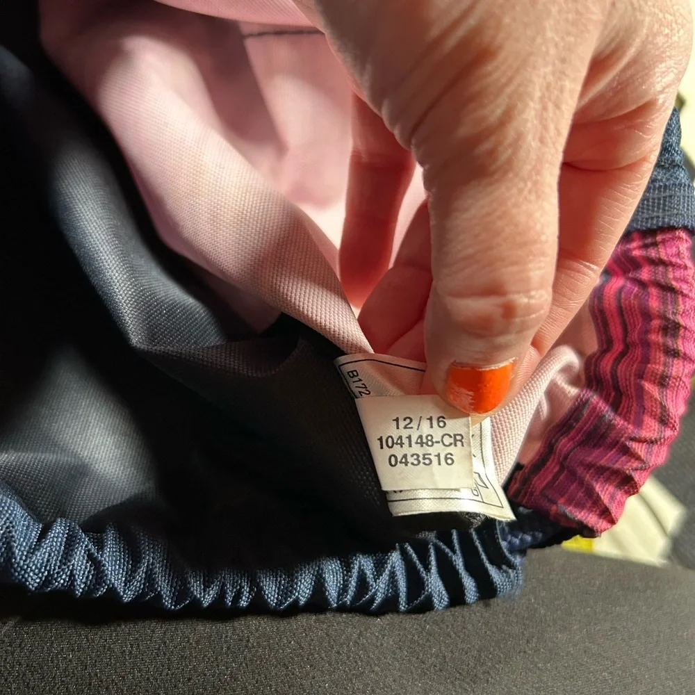 ADIDAS, drawstring backpack!! - Picture 9 of 12